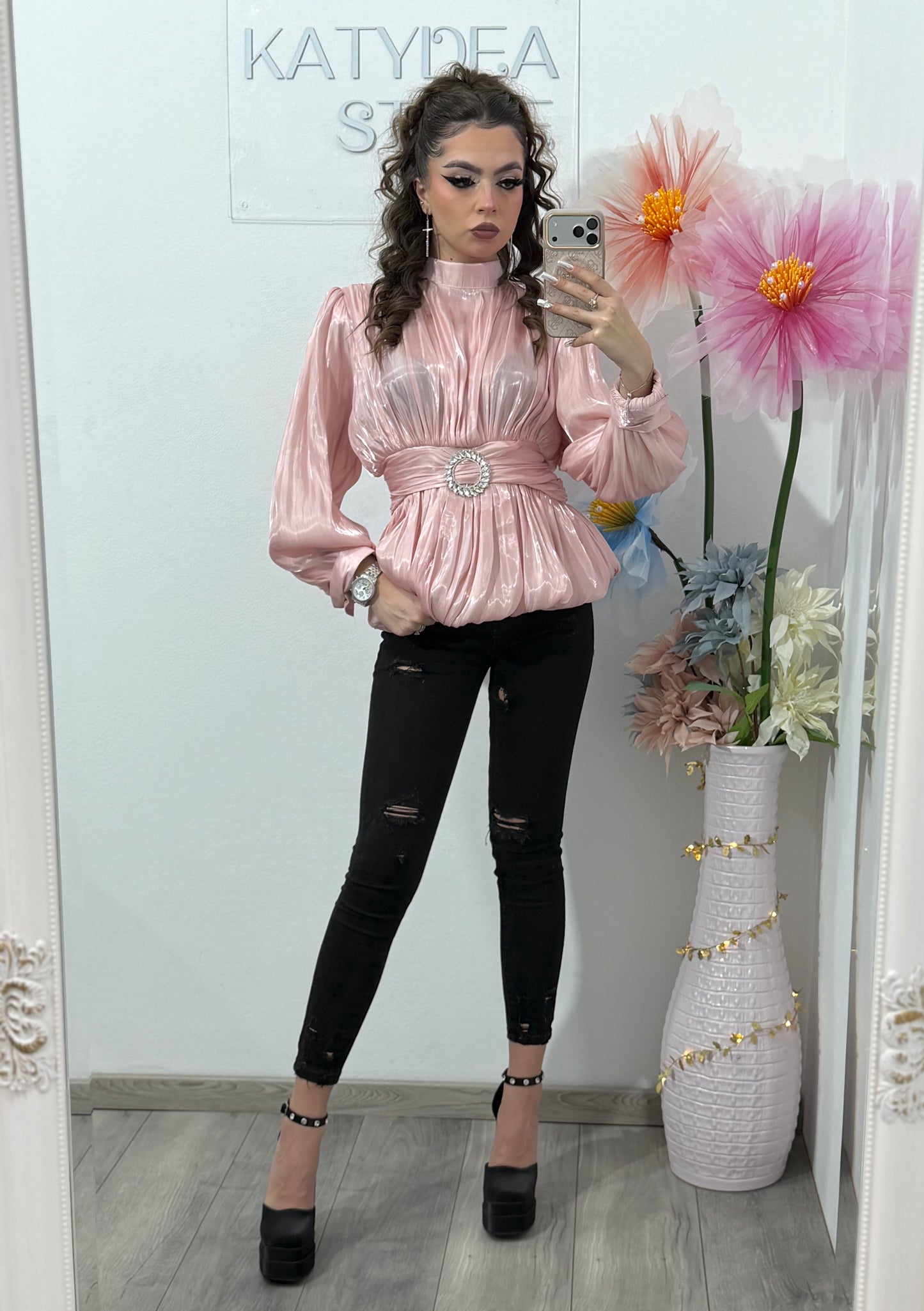 Cămașă elegantă din satin pentru femei, cu mâneci lungi și talie marcată ROZ