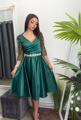 Rochie elegantă din tafta verde smarald cu mâneci din dantelă brodată Adria