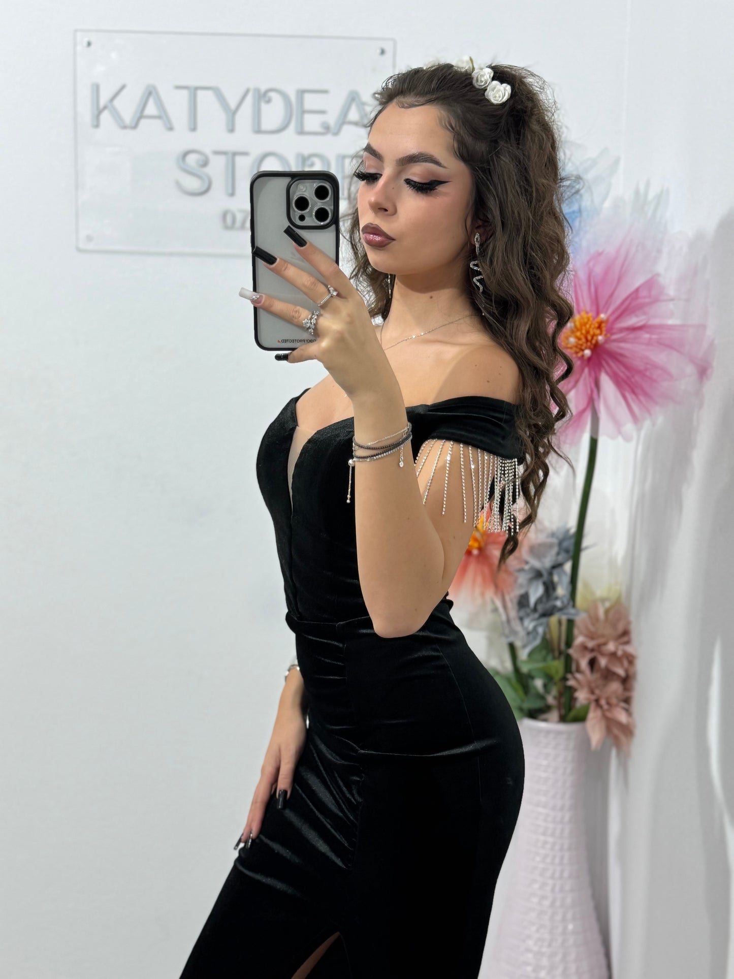 Rochie elegantă neagra din catifea, cu umeri goi și despicătură pe picior Lolita