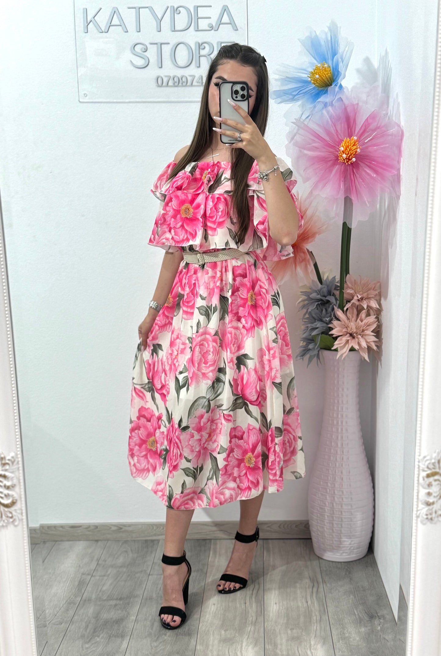 Rochie cu imprimeu floral roz