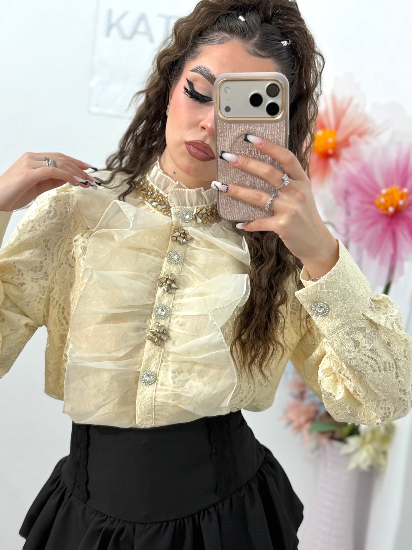 Cămașă cu broderie și bijuterii MARA