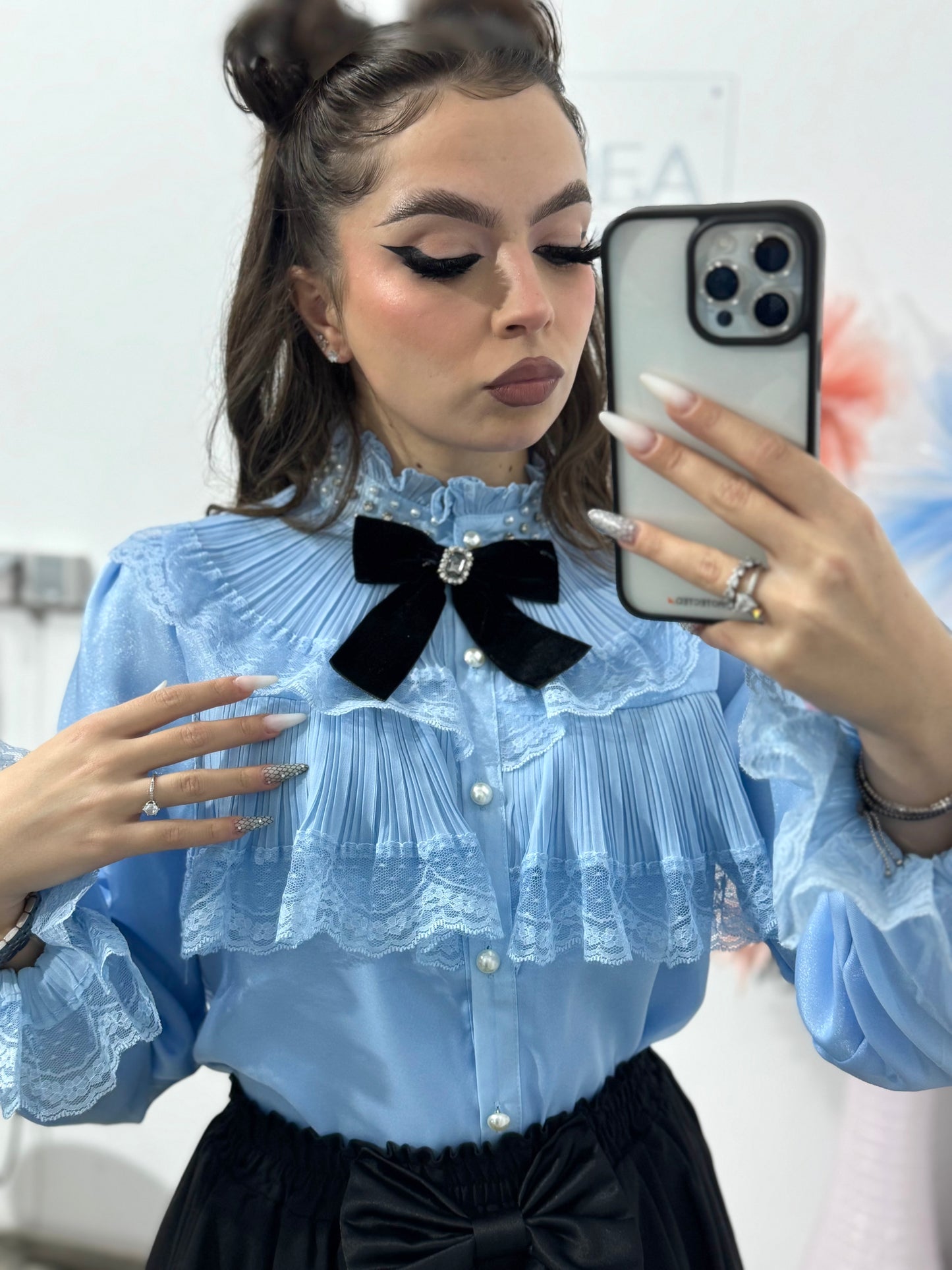 Cămașă deosebită cu fundiță și perle RAMONA