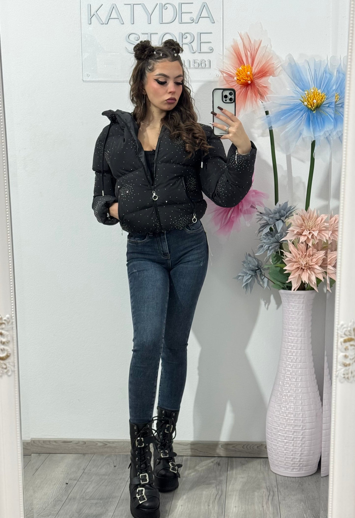 Geacă neagră cu cristale ștanțate Tamarra