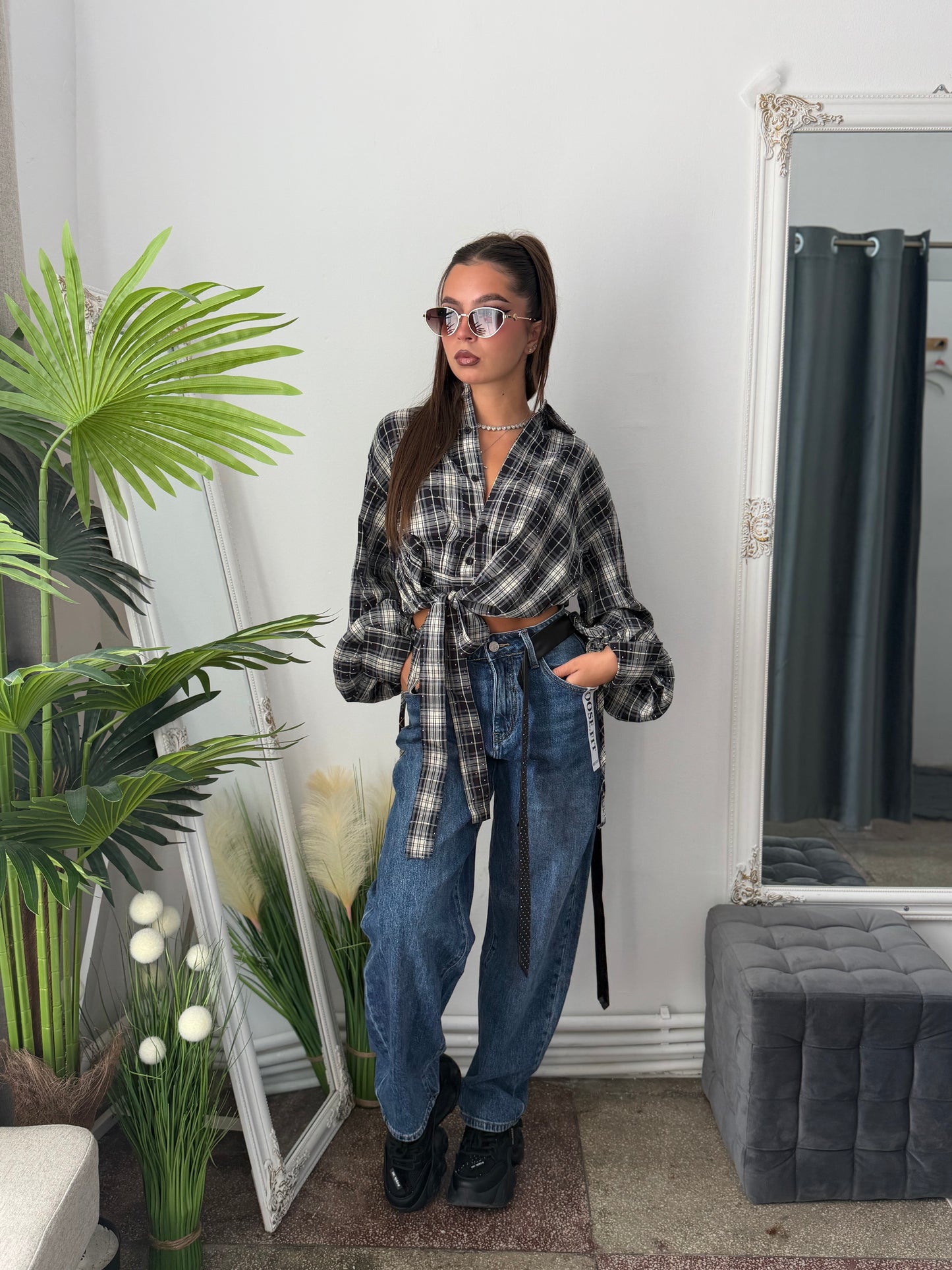 Jeans albaștri BalloonFit cu buzunar accesorizat