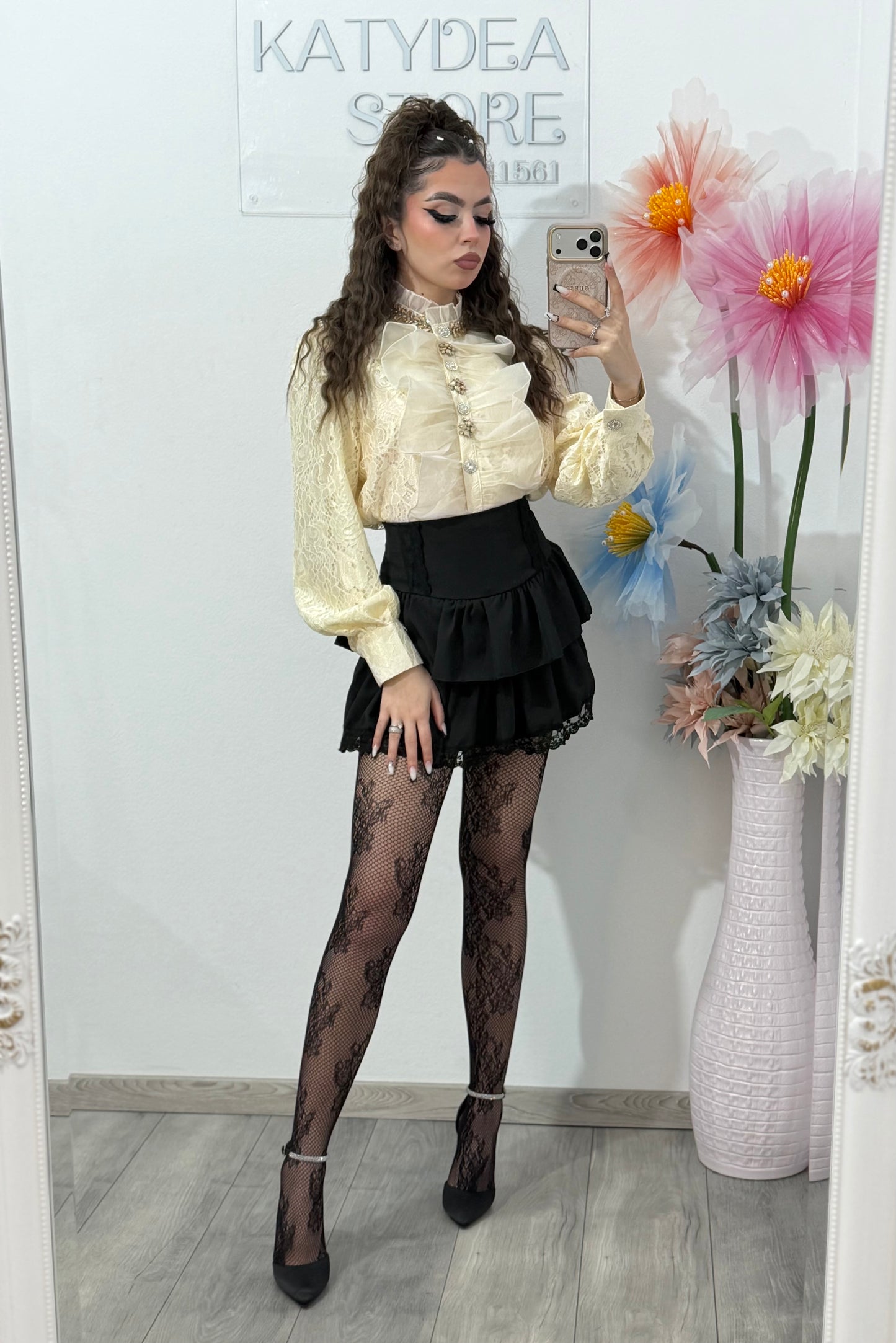 Cămașă cu broderie și bijuterii MARA