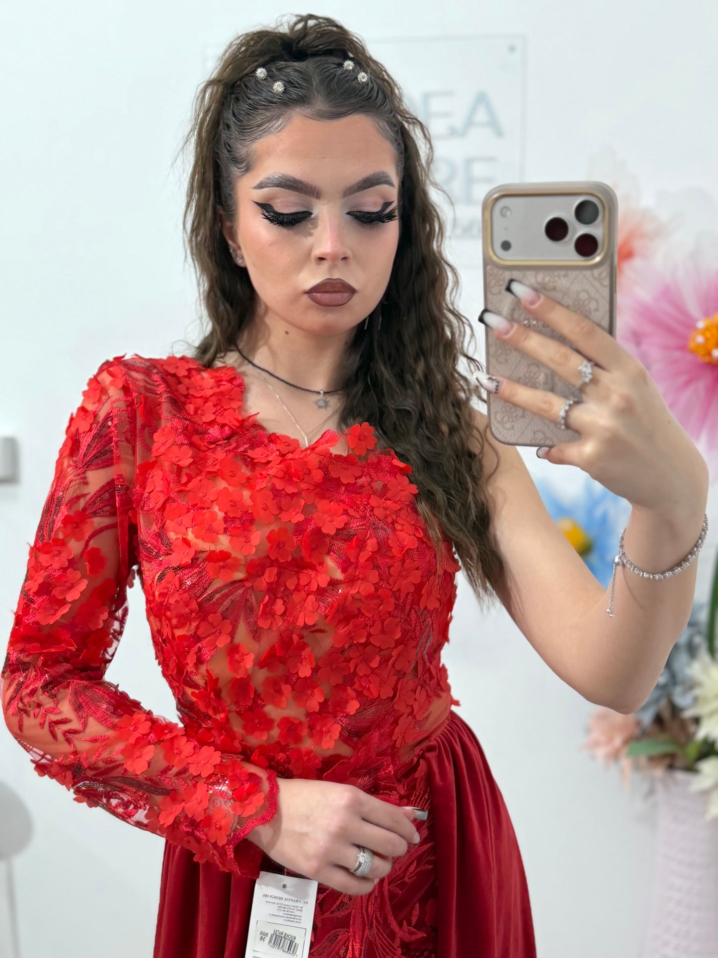 Rochie rosie spectaculoasă din catifea și dantelă DELUXE