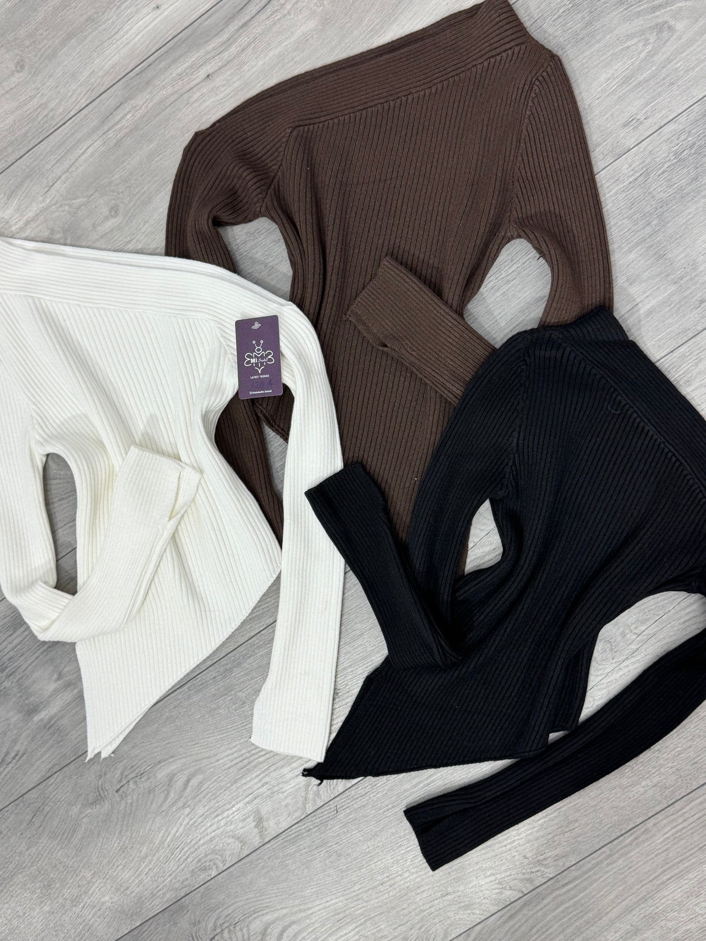 Bluză pe un umăr din tricot ANNA