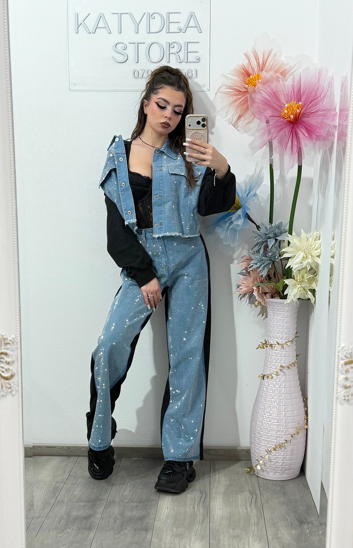 Compleu din denim cu strasuri – geacă & pantaloni ANDREEA