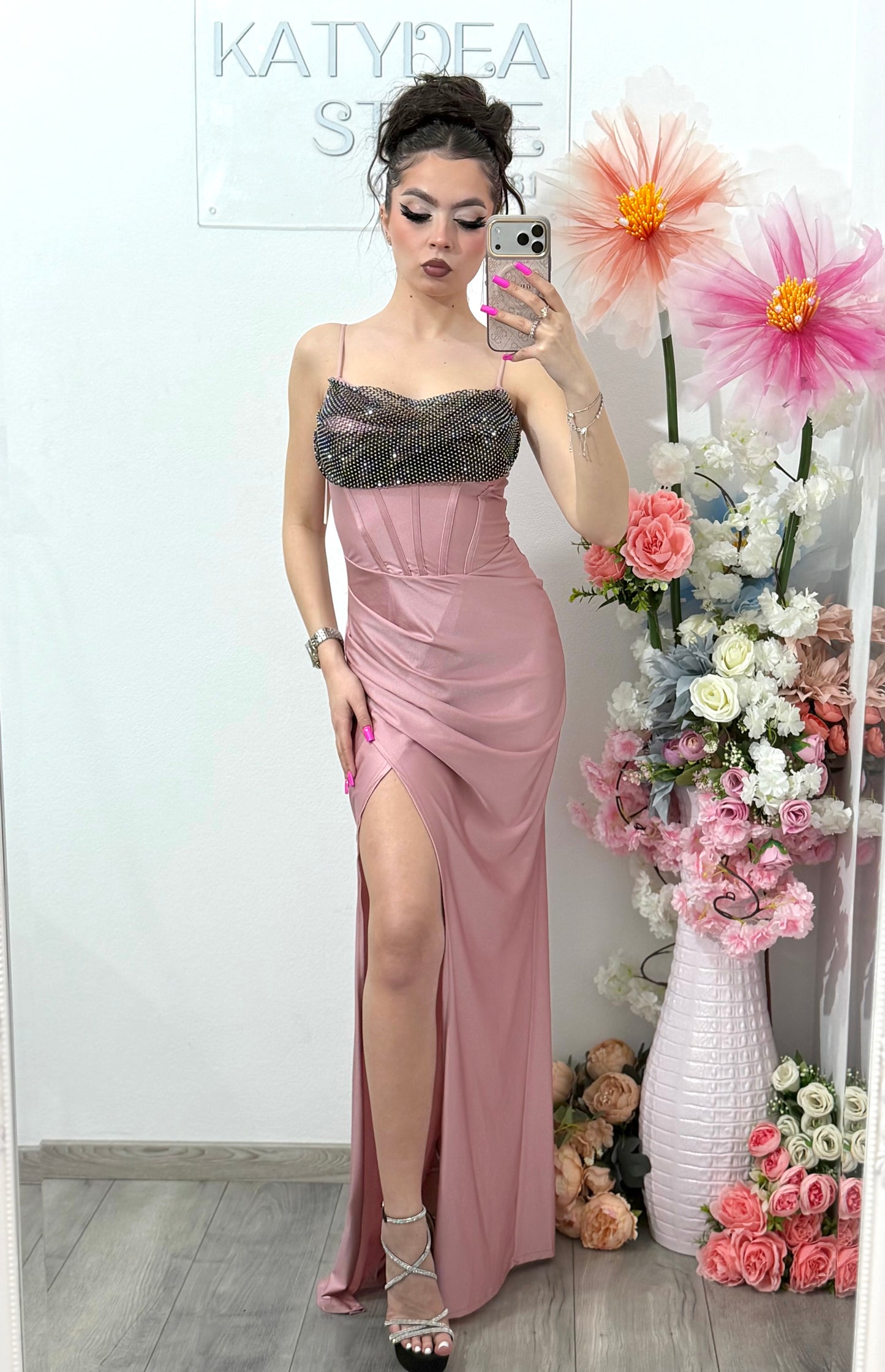 Rochie elegantă cu cristale roz pudră Katherine