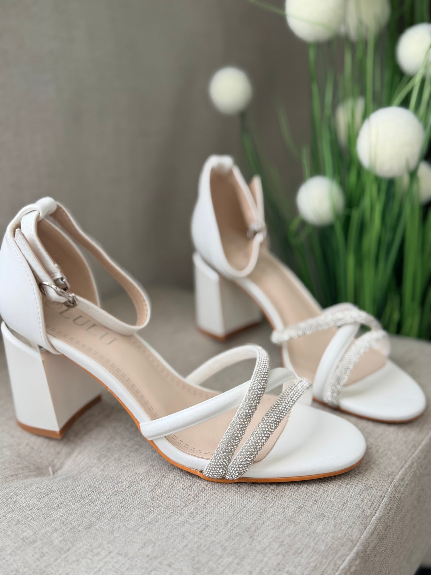 Sandale elegante albe LAURA