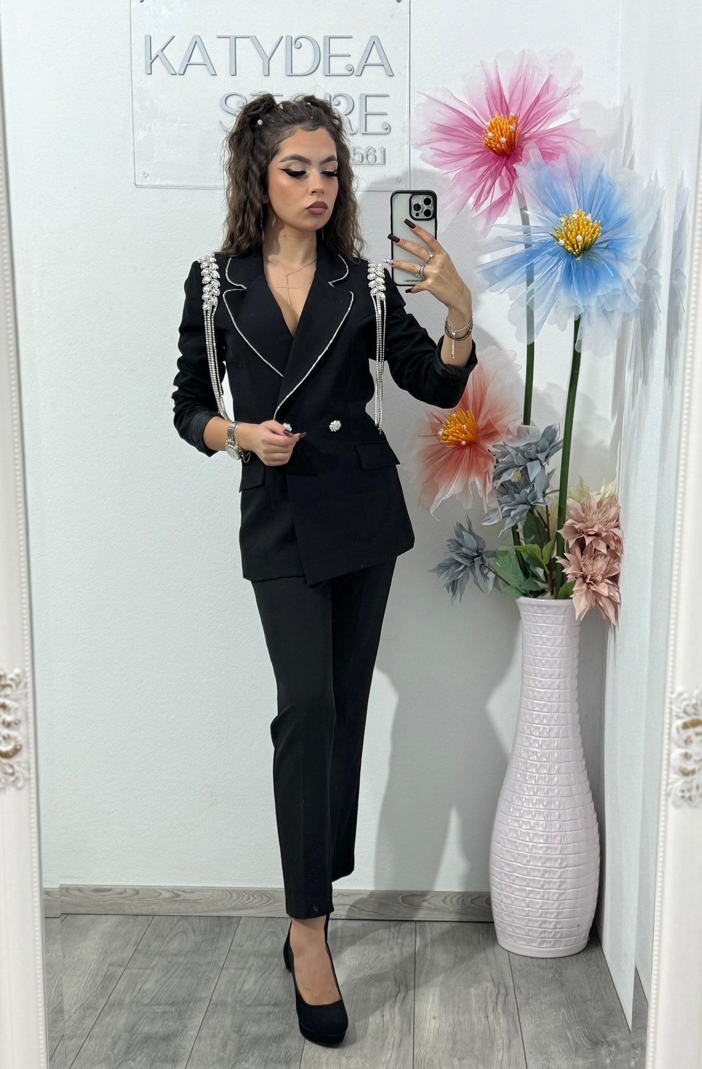 Costum elegant cu epoleți negru ANDREEA