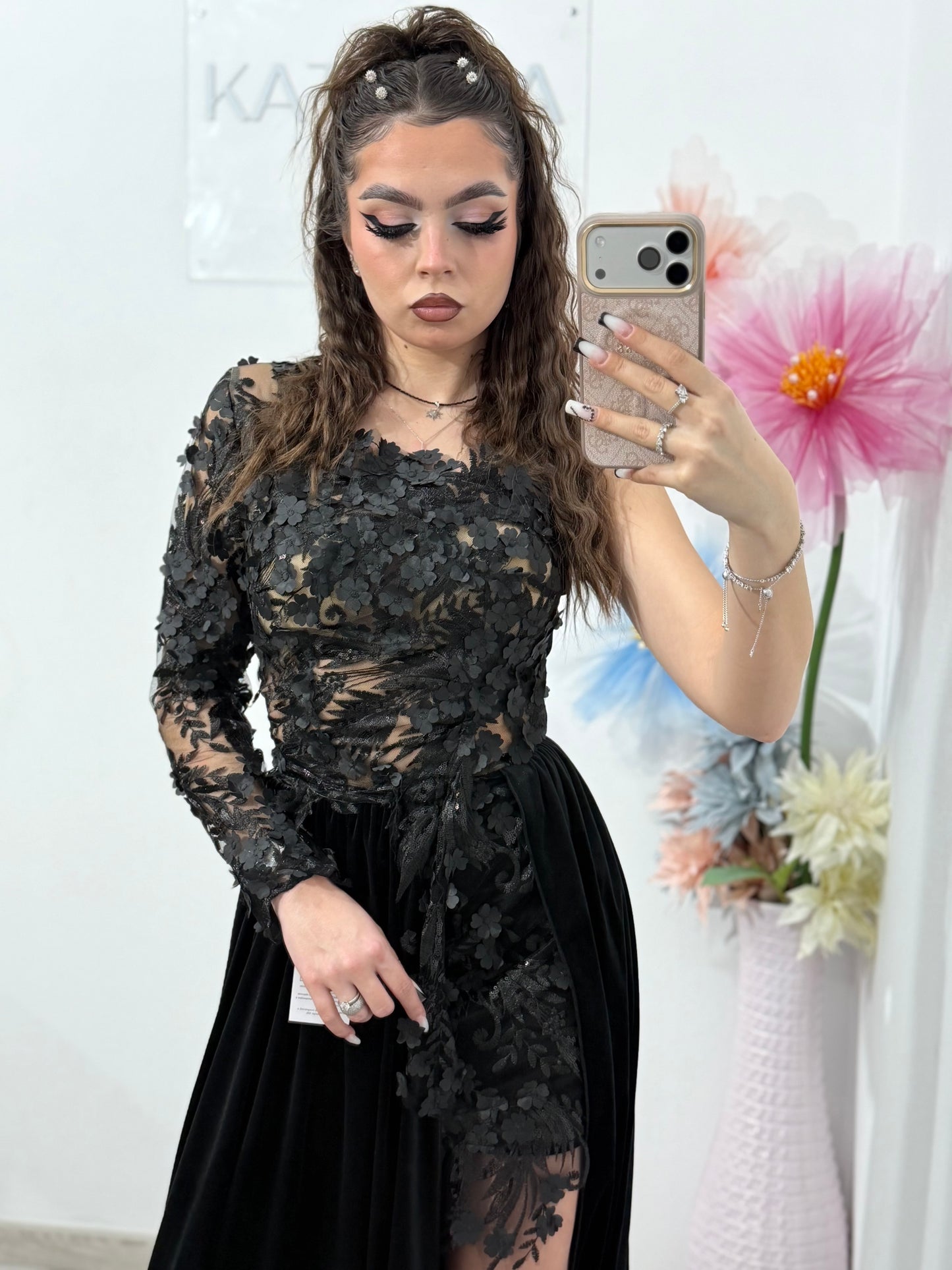 Rochie neagră spectaculoasă cu catifea și dantelă DELUX
