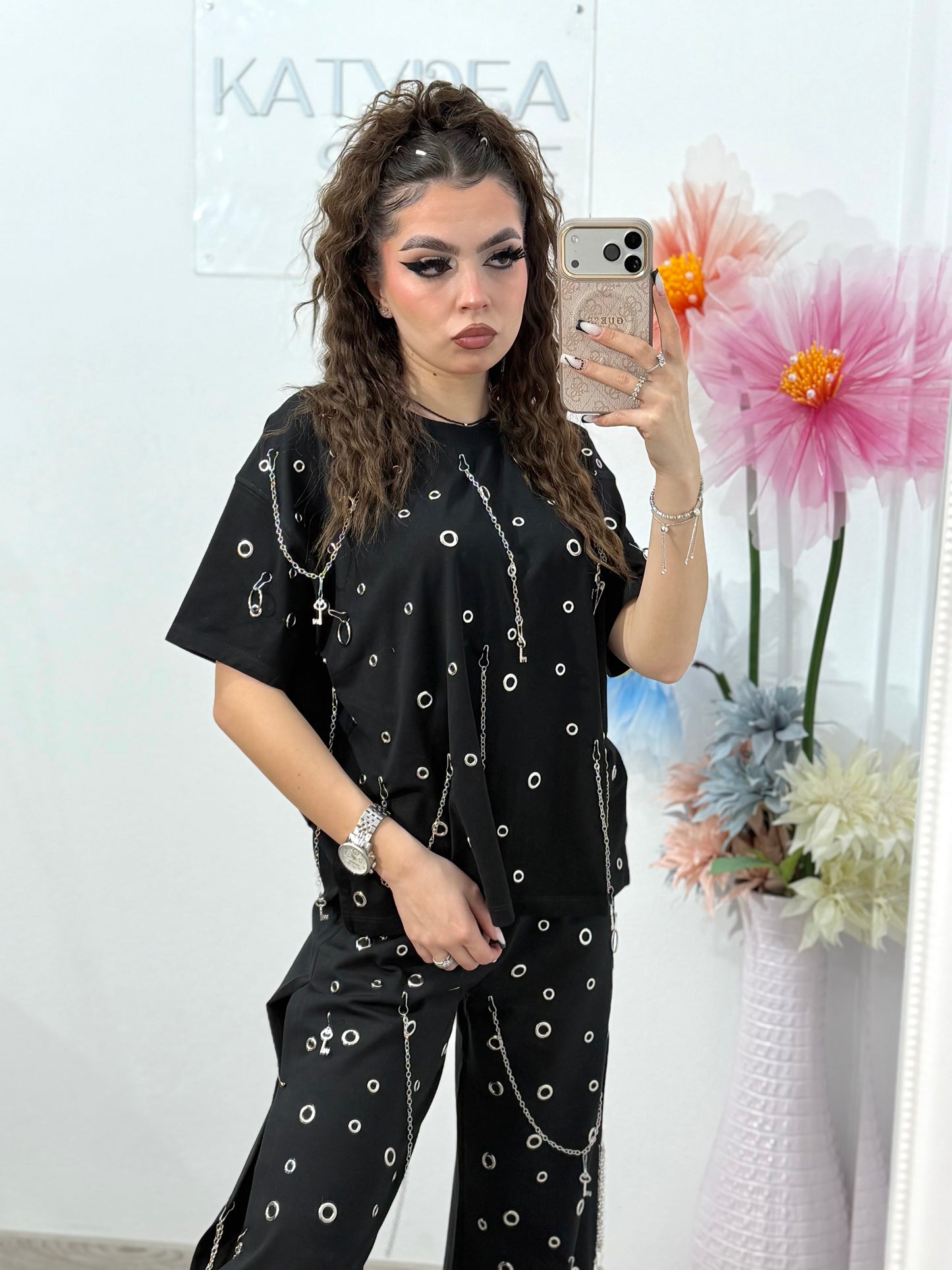 Compleu negru cu detalii argintii și cu bolduri FREYA