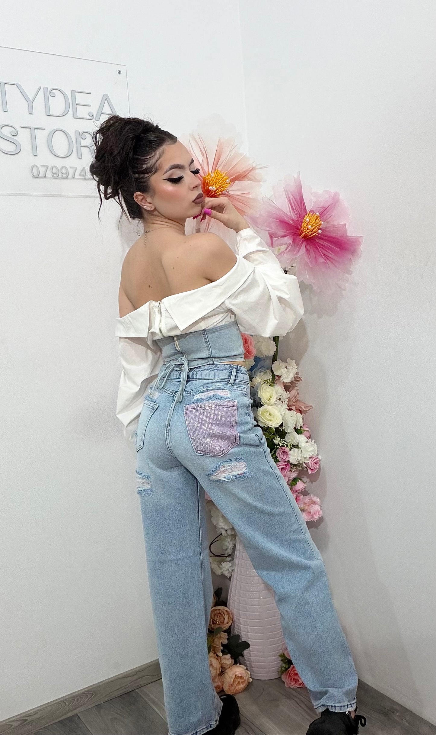 Jeans WideLeg cu buzunar cu piatra roz ștanțată RAMONA