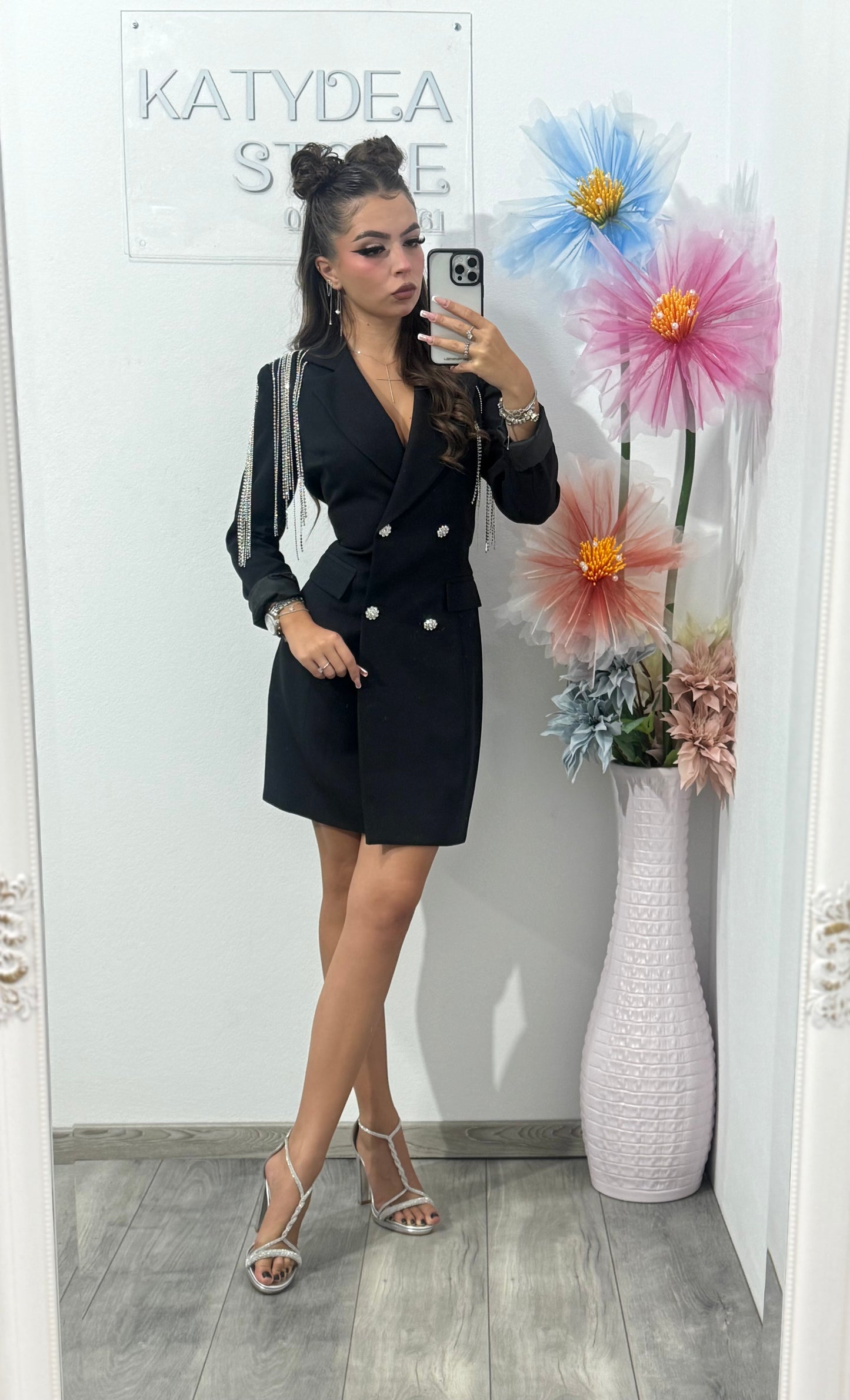 Rochie tip sacou cu epoleți neagră Jessica