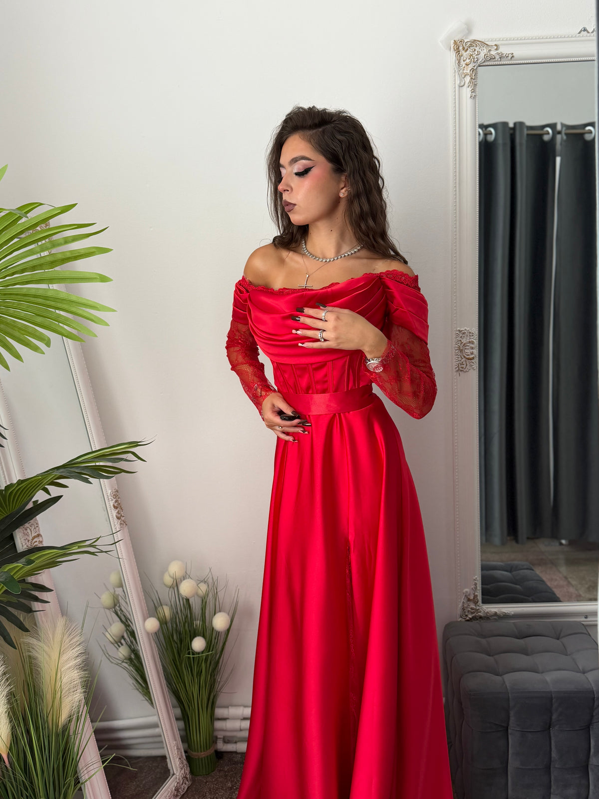 Rochie elegantă roșie tip prințesă LUXURY