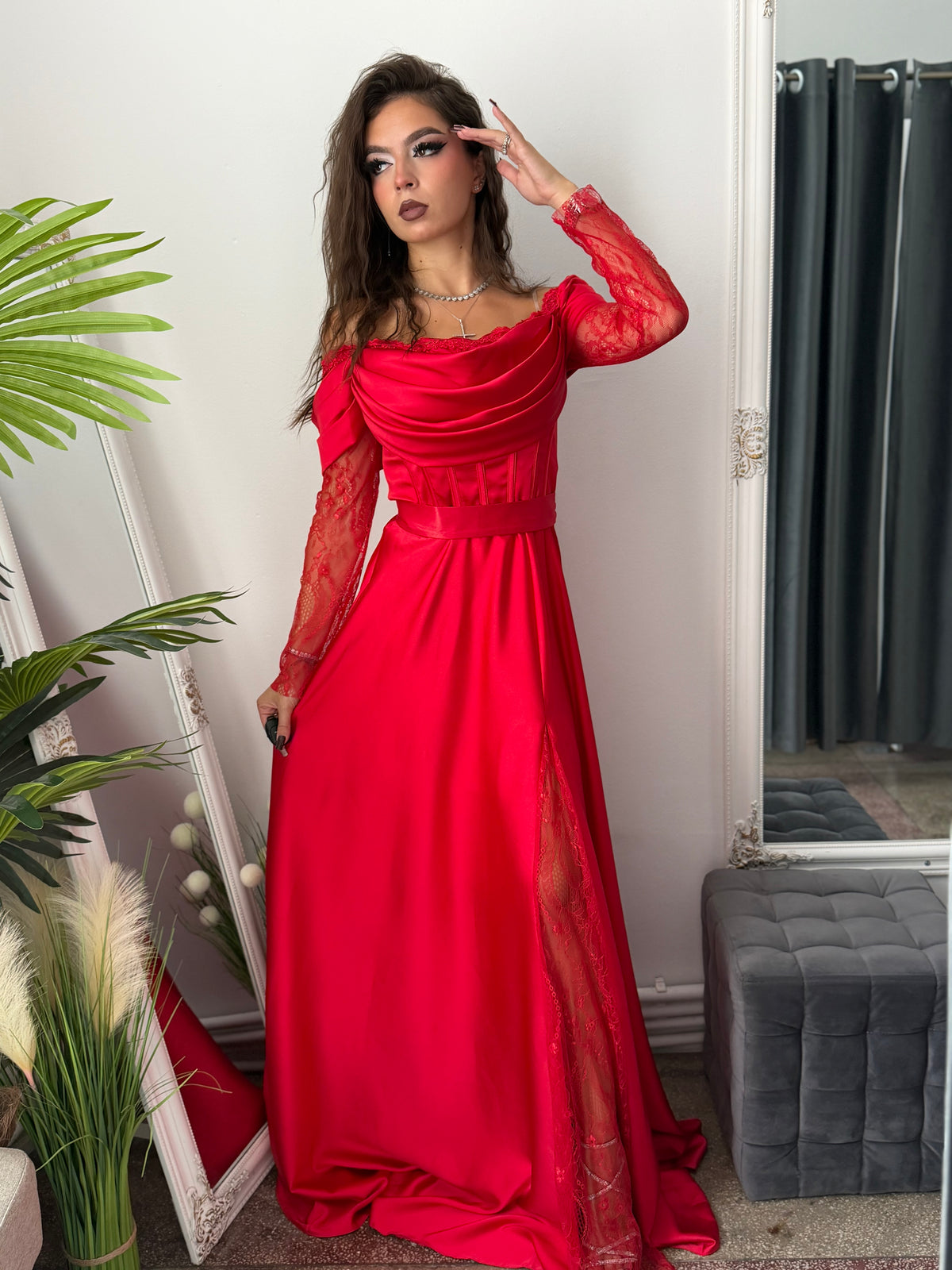 Rochie elegantă roșie tip prințesă LUXURY