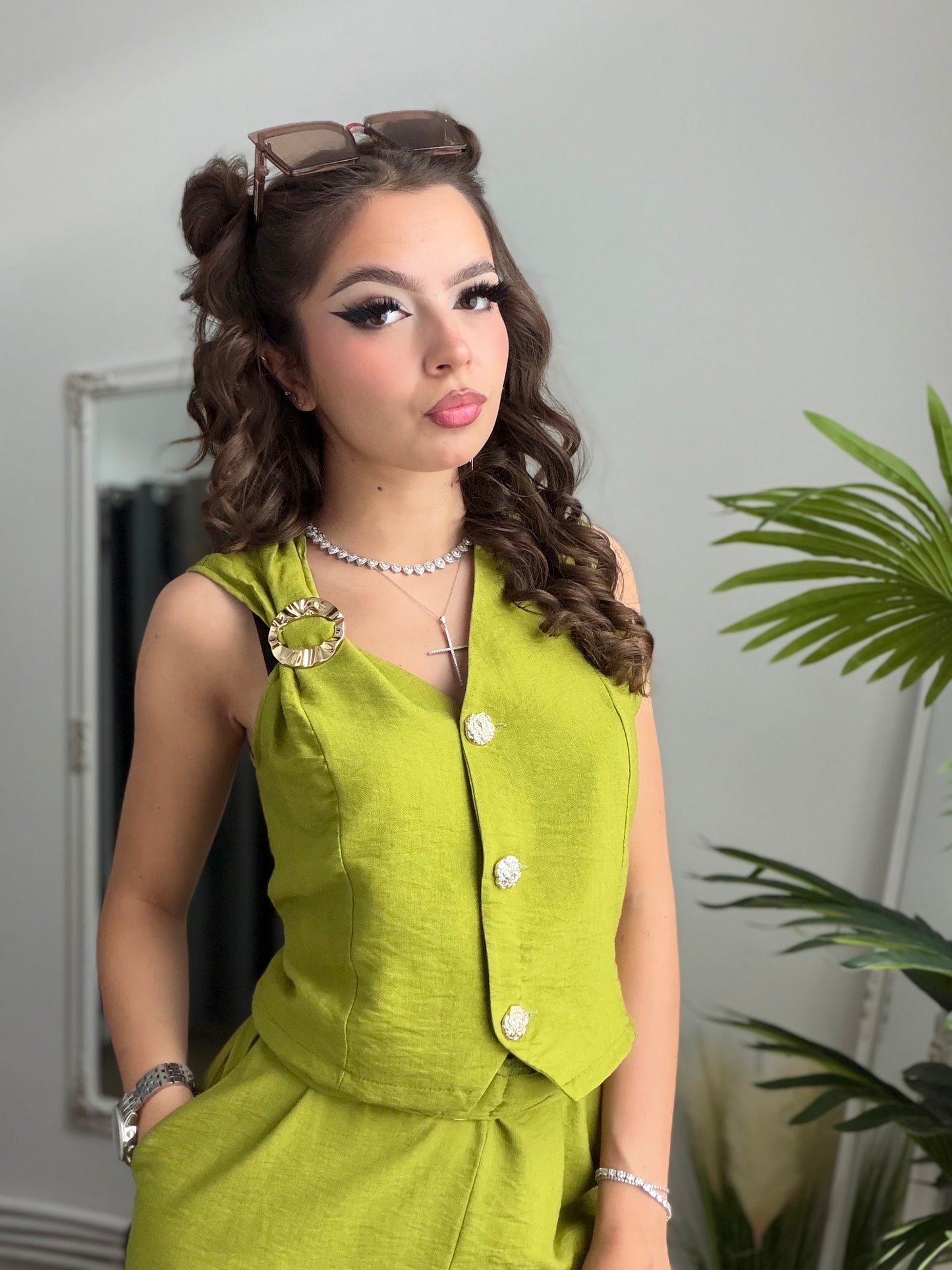 Compleu din in ELEGANCE vernil