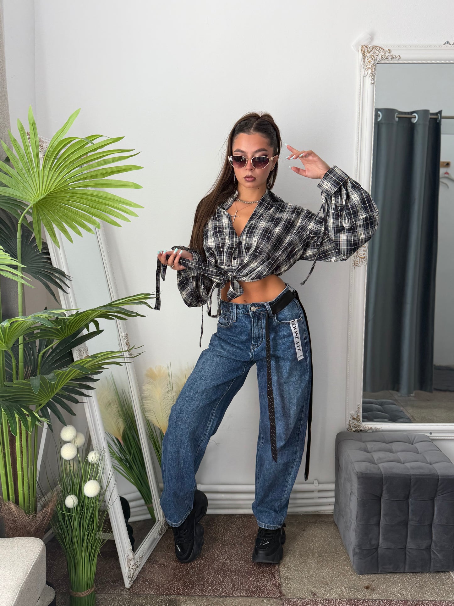 Jeans albaștri BalloonFit cu buzunar accesorizat