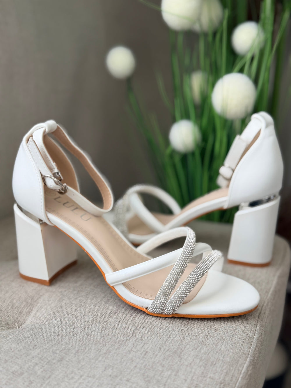 Sandale elegante albe LAURA