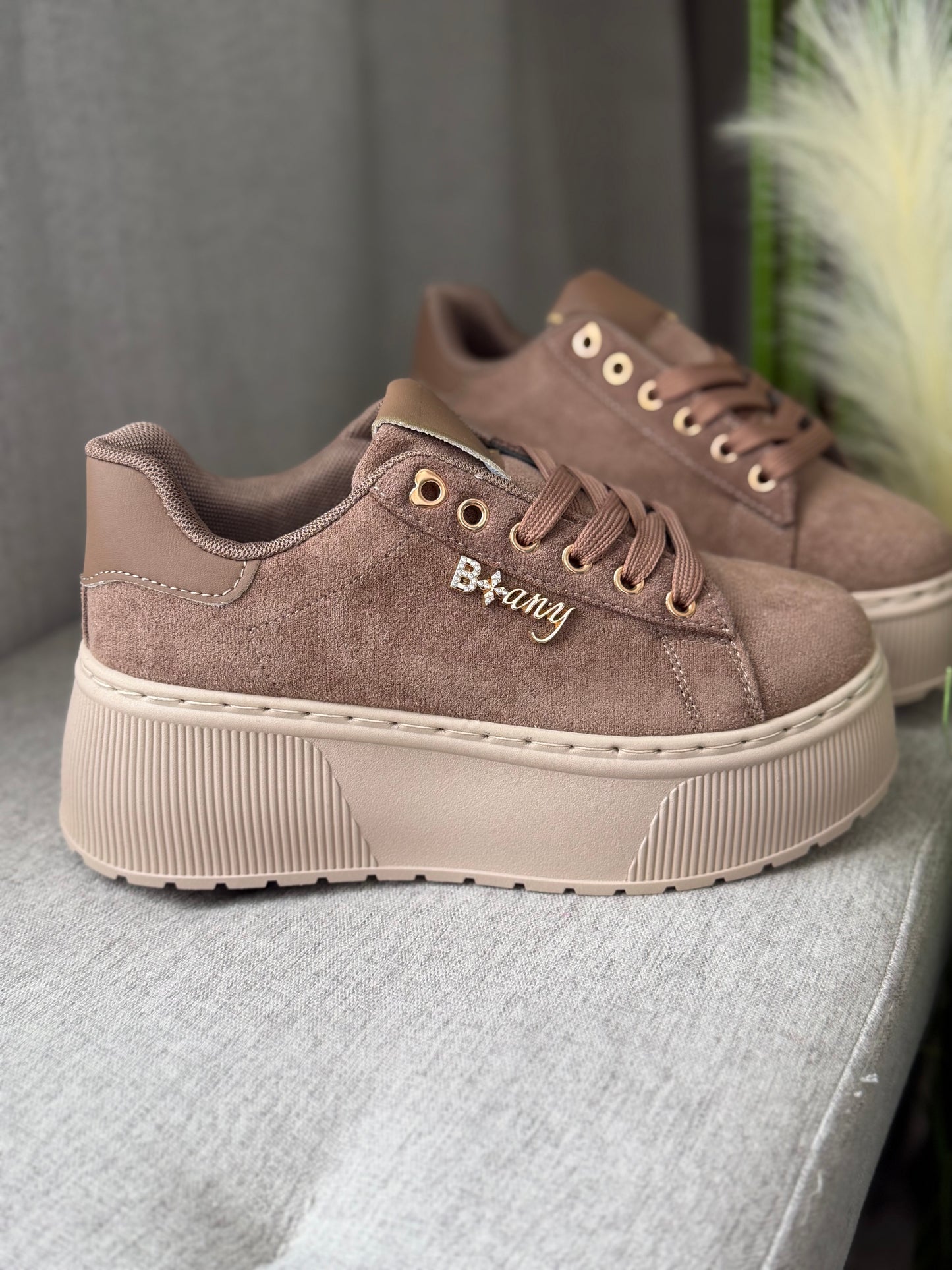 Adidasi VELVET BROWN