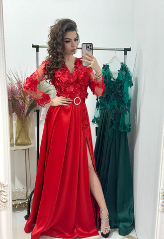 Rochie lunga rosie Adelinne cu dantela 3D