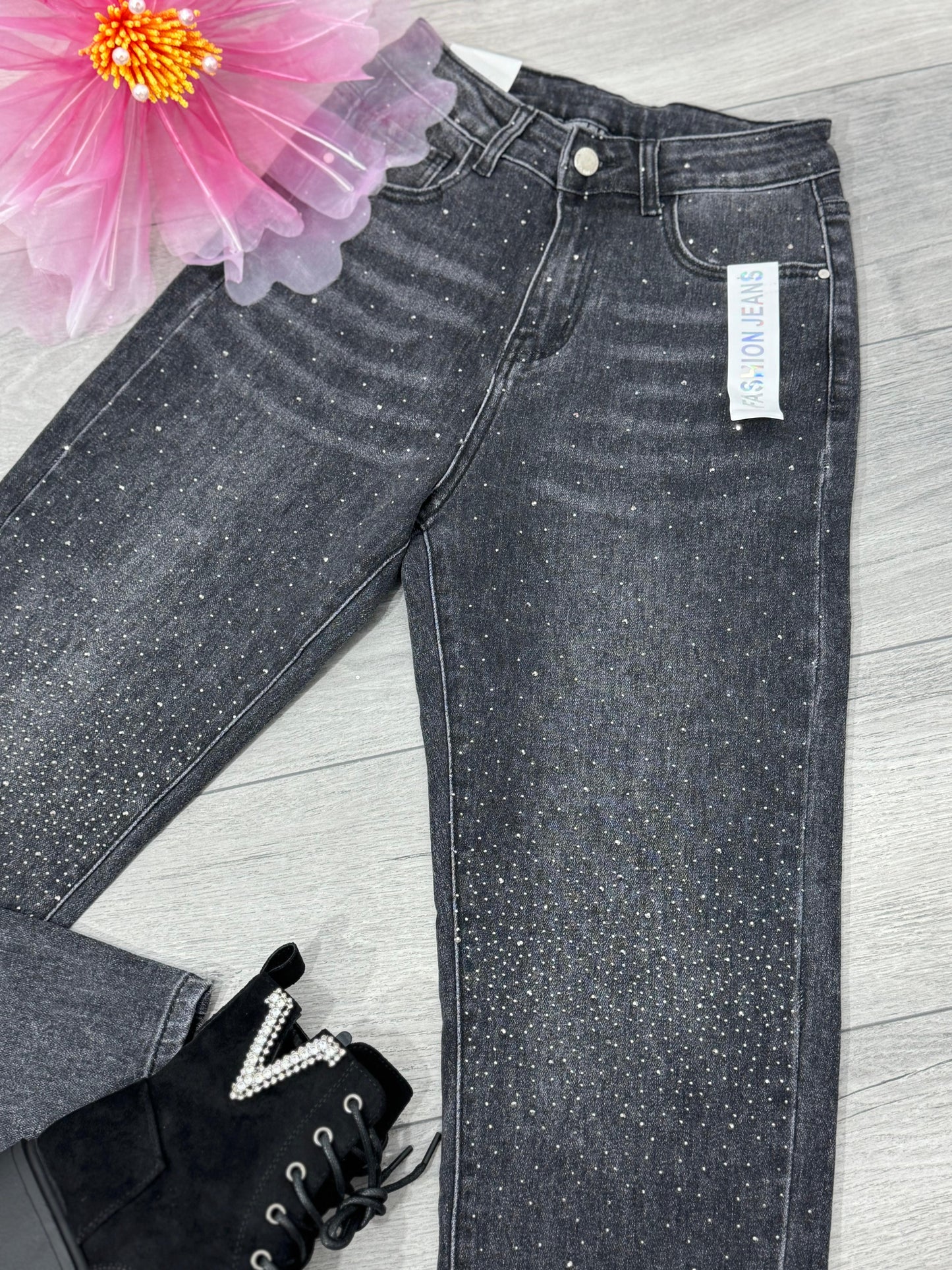 Blugi gri  Fashion cu strasuri