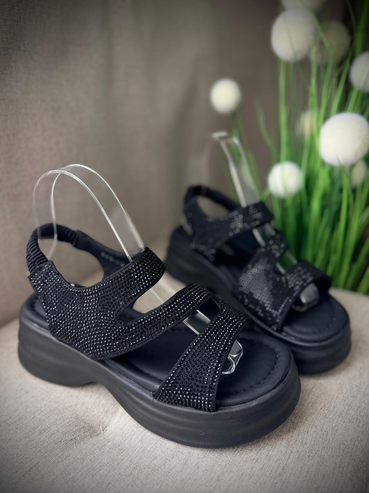 Sandale negre cu platforma din piele ecologica si cristale negre