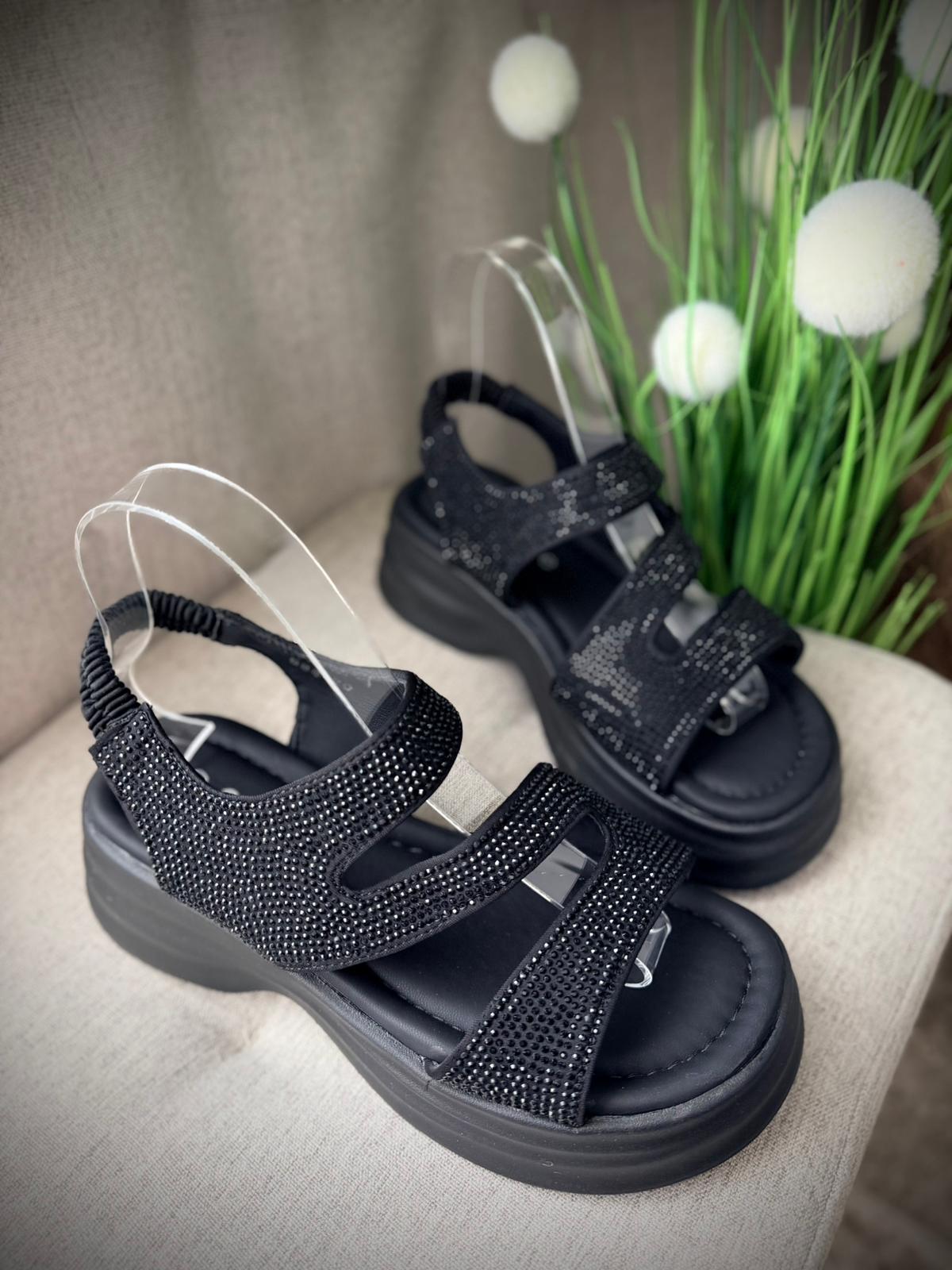Sandale negre cu platforma din piele ecologica si cristale negre