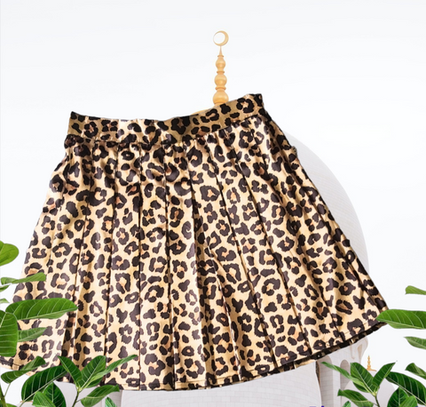 Fusta satinata cu imprimeu pantera