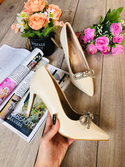 Pantof bej cu fundita Crystal